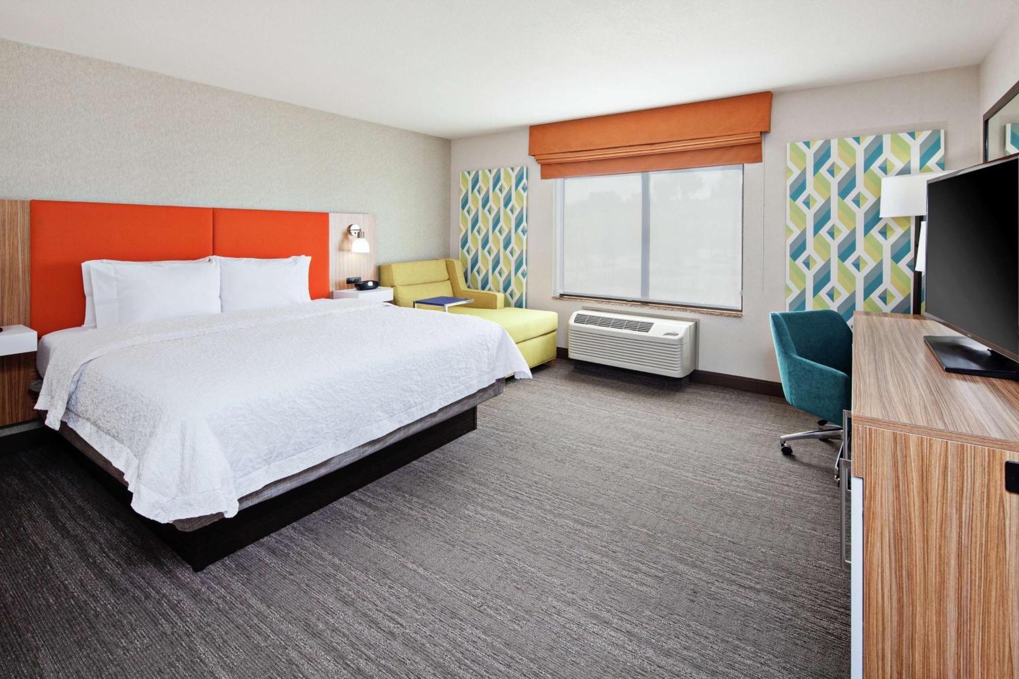 Hampton & Hotel Chino Hills